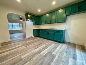 313 N Riverside Dr in Modesto, CA - Building Photo - Building Photo