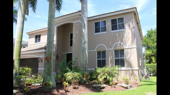 947 Nandina Drive in Weston, FL - Building Photo