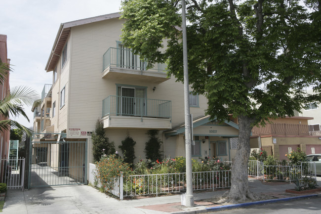 1027 Orizaba in Long Beach, CA - Foto de edificio - Building Photo