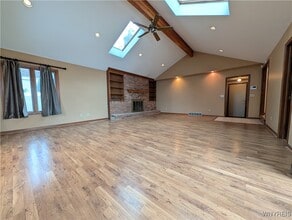 270 Selkirk Dr in North Tonawanda, NY - Building Photo - Building Photo