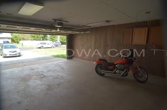 321 Boyson Rd NE in Cedar Rapids, IA - Building Photo - Building Photo