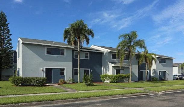 Spinnaker Landing Apartments in Riviera Beach, FL - Foto de edificio - Building Photo