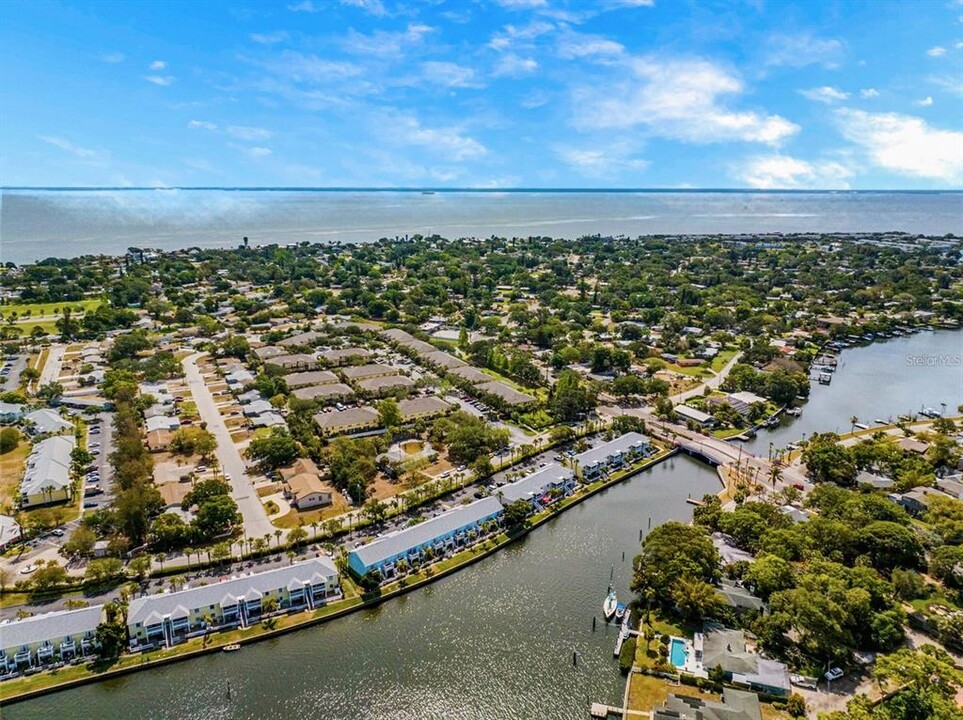 3889 Pompano Dr SE in St. Petersburg, FL - Building Photo
