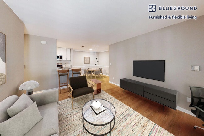 100 Court N Dr in Melville, NY - Building Photo - Building Photo