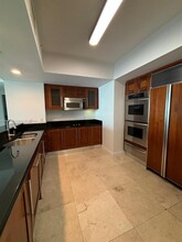 3301 NE 183rd St, Unit 2705 in Aventura, FL - Building Photo - Building Photo