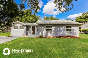 913 Bethune Dr in Orlando, FL - Building Photo