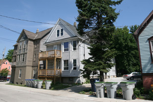 1726 N Pulaski St Apartments