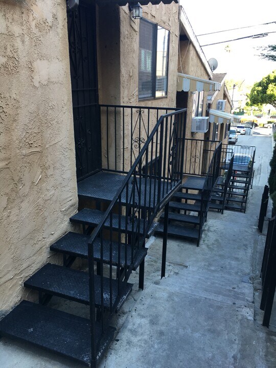 5328 Almont St in Los Angeles, CA - Building Photo