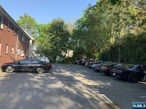 171-183-183 Fort Lee Rd in Teaneck, NJ - Foto de edificio - Building Photo
