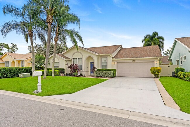 1134 Aviary Rd in Wellington, FL - Building Photo - Building Photo