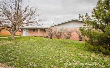 1906 N Pecos St in Midland, TX - Building Photo - Building Photo