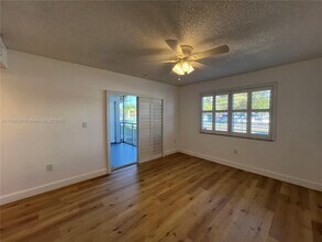 8660 SW 212th St in Cutler Bay, FL - Building Photo - Building Photo