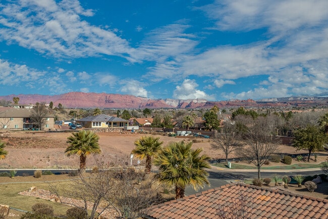 property at 810 S Dixie Dr