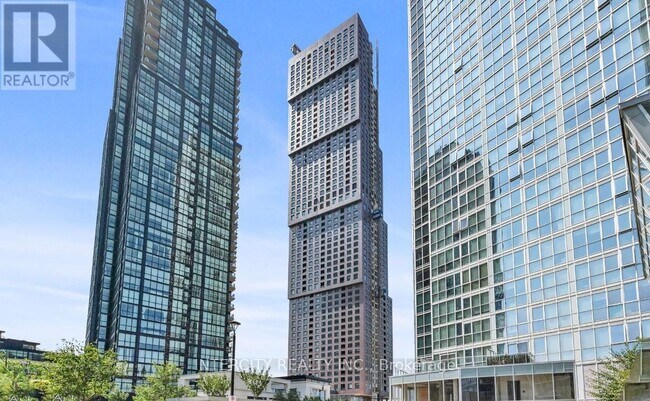 2920 Hwy 7 in Vaughan, ON - Building Photo - Building Photo