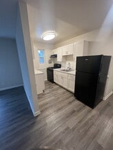14404 Gemstone Dr in Woodbridge, VA - Building Photo - Building Photo
