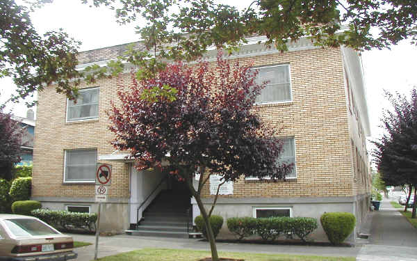 Monterey Apartments in Portland, OR - Foto de edificio - Building Photo