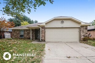 3100 Fairmeadows Ln, Unit B8 in Fort Worth, TX - Building Photo