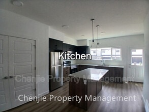 4667-4177 177 Ave NW in Edmonton, AB - Building Photo - Building Photo
