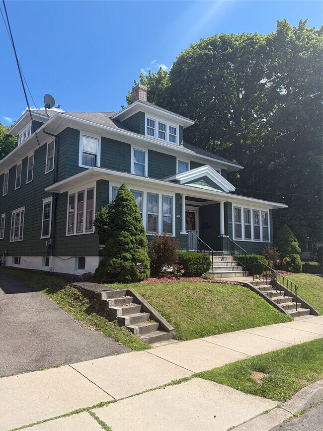property at 140 Crestmont Rd