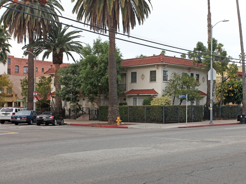 1859 N Gramercy Pl in Los Angeles, CA - Building Photo