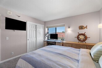 230 W Laurel St in San Diego, CA - Building Photo - Building Photo