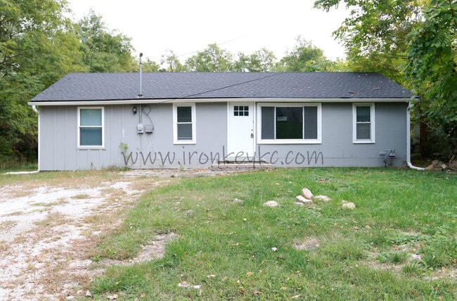 property at 5231 N Merrimac Ave