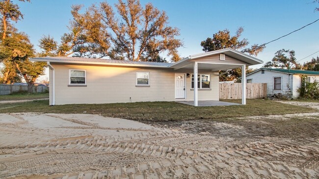 1513 Maine Ave in Lynn Haven, FL - Building Photo - Building Photo