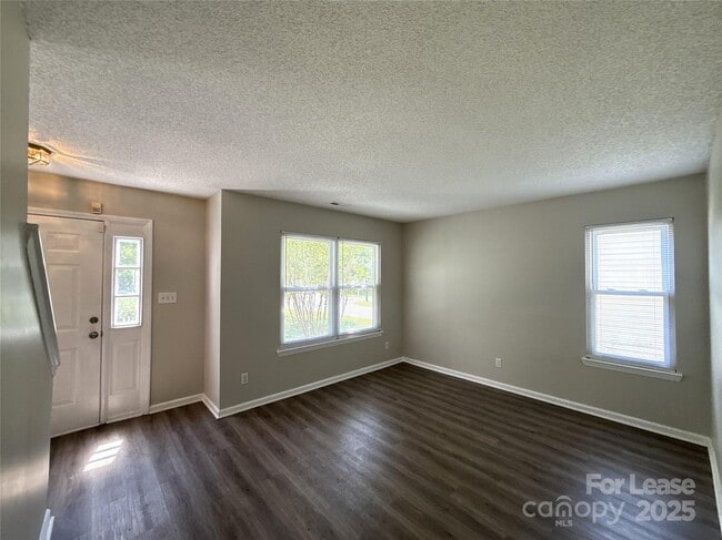 6021 Black Bear Ct in Charlotte, NC - Building Photo - Building Photo