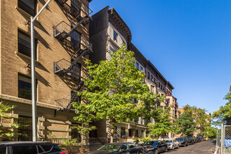 244 West 102 in New York, NY - Building Photo - Building Photo