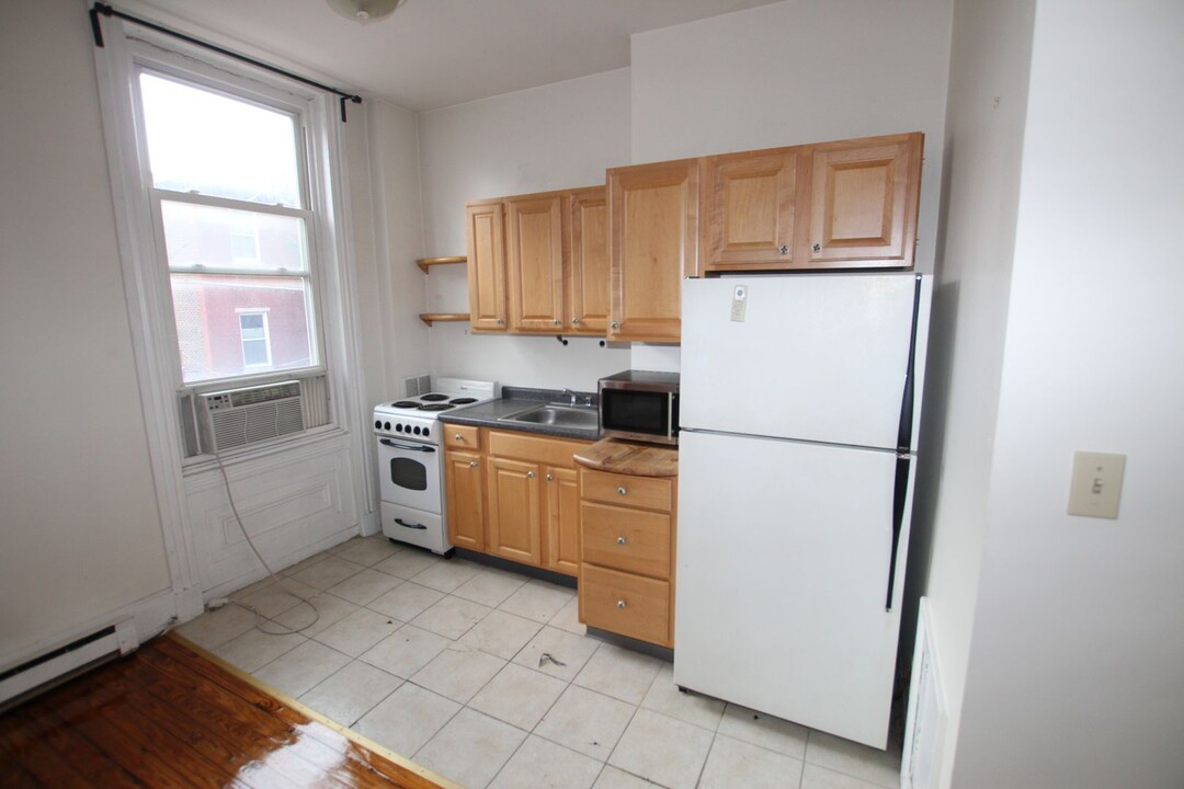 538 N 19th St in Philadelphia, PA - Building Photo
