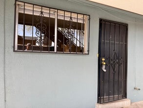 206 Princeton Dr SE in Albuquerque, NM - Building Photo - Building Photo