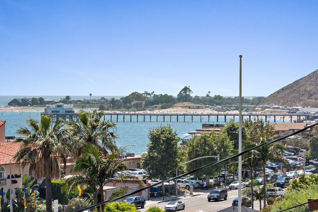 22609 Pacific Coast Hwy, Unit B in Malibu, CA - Building Photo