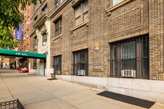 Della Robbia Apartments in New York, NY - Building Photo - Building Photo