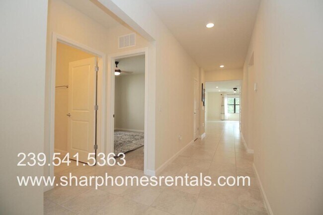 16008 Beachberry Dr in North Fort Myers, FL - Building Photo - Building Photo