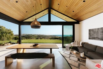 5792 Calpine Dr in Malibu, CA - Building Photo - Building Photo