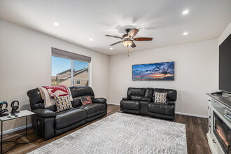 7725 Sabino Ln in Castle Rock, CO - Foto de edificio - Building Photo