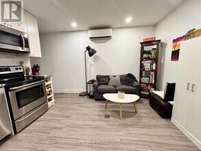 340 Howland Ave in Toronto, ON - Building Photo - Building Photo