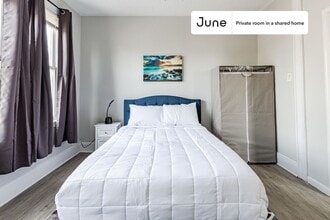 Room in Shared 3 bed/1 bath home in Jersey City, NJ - Building Photo - Building Photo