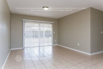 8600 NW 26th St in Sunrise, FL - Foto de edificio - Building Photo