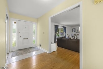 58 Harrison Dr in Berkeley Heights, NJ - Building Photo - Building Photo