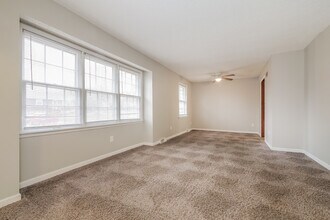 1816 Hartford Rd in Independence, MO - Building Photo - Building Photo