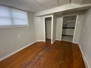 1121 N 12th St-Unit -A in Bismarck, ND - Building Photo - Building Photo