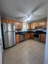 100 Pinehurst Dr in Hendersonville, NC - Building Photo - Building Photo
