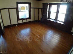 1047 Quilliams Rd in Cleveland Heights, OH - Building Photo - Building Photo