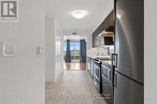 320 Richmond St E in Toronto, ON - Building Photo