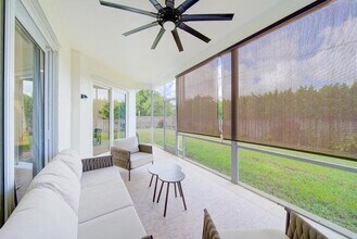 1853 Shower Tree Way in Wellington, FL - Foto de edificio - Building Photo