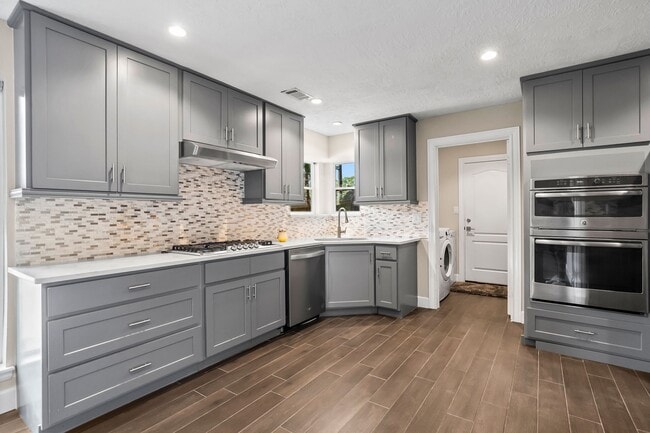 property at 11715 Park Creek Dr