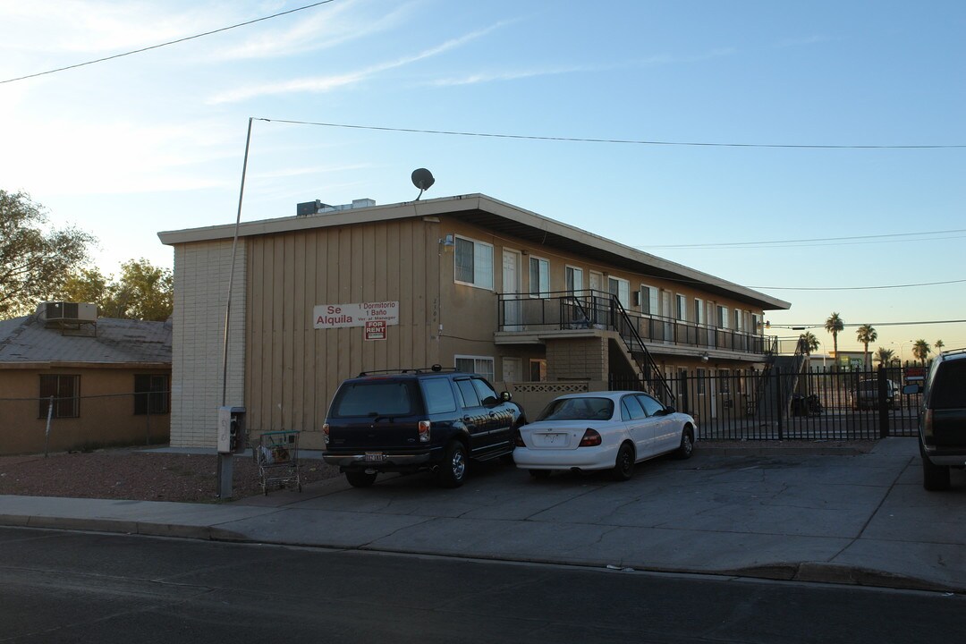 2301-2305 Sunrise Ave in Las Vegas, NV - Foto de edificio