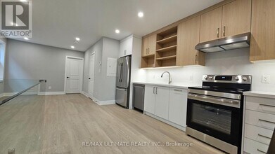 351 Blackthorn Ave in Toronto, ON - Building Photo - Building Photo