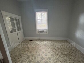 241 Davis St in Henderson, NC - Building Photo - Building Photo